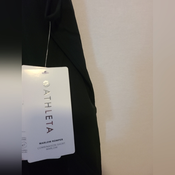 New with tags Athleta Marlow Romper, BLACK SIZE 1X - PLUS SIZE - Picture 7 of 8